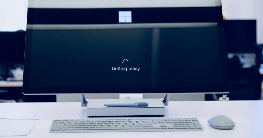 Windows 10 loading screen